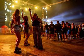 SMS Festival 30.000 Feierten Im Techno Paradies 55